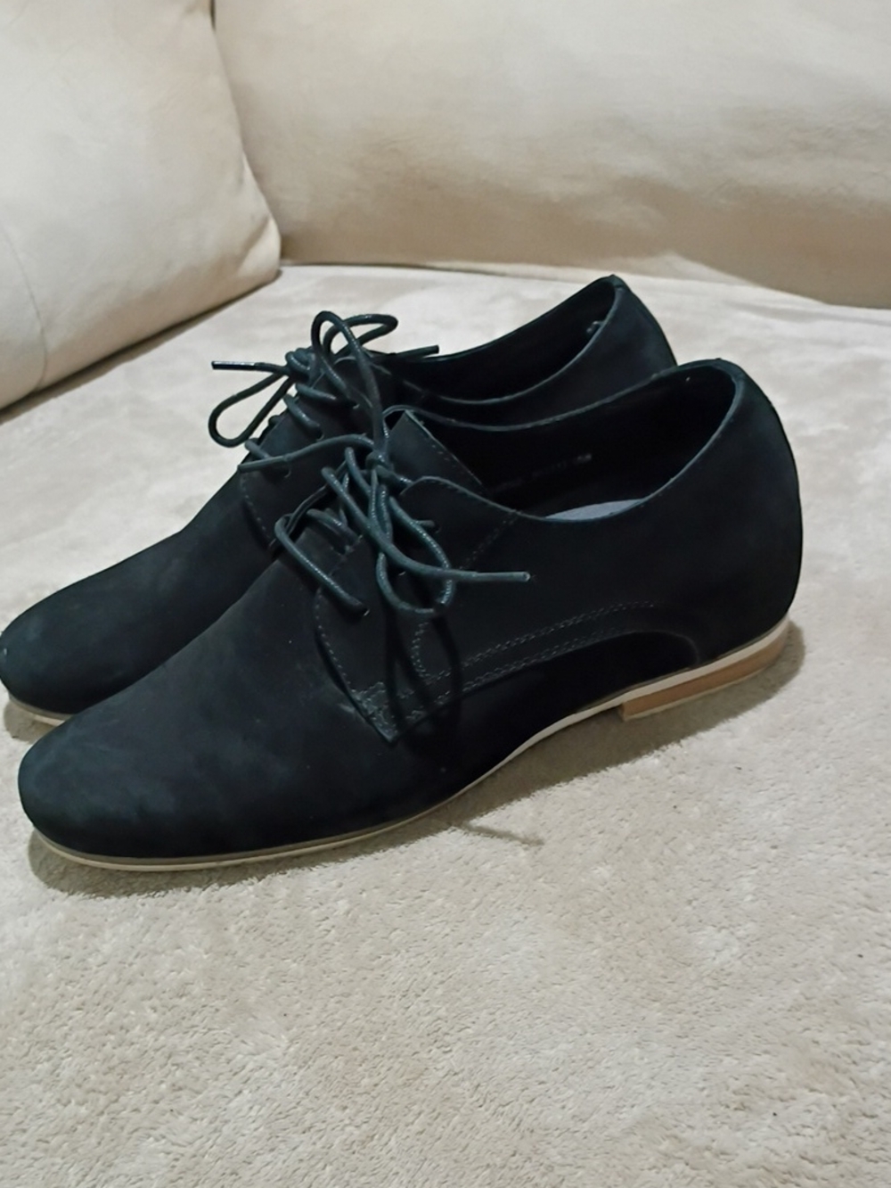 Classic Men's Black Lace-Up Oxford Shoes